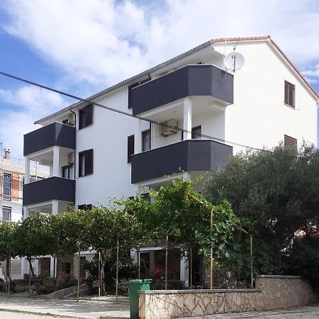 Apartments Parac Petrcane Exterior photo